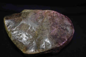 카르보나도 원석