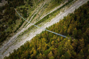 현수교 아래 그라벤쿠퍼 협곡