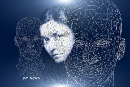 범불안장애를 표현하는 이미지_여자 얼굴 표정